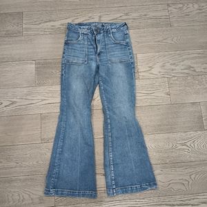 *2/10* American Eagle Flare Jeans